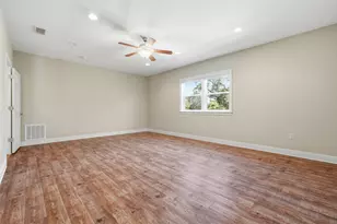 266 Florida Ave, Valparaiso, FL 32580 - Photo 43