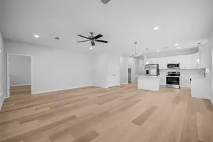 72 Riverwalk Cir, Freeport, FL 32439 - Photo 11