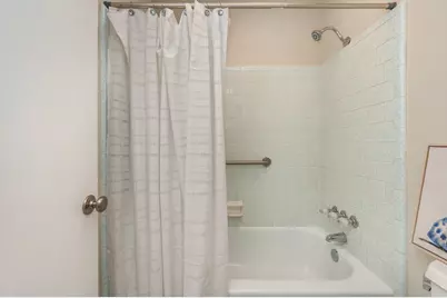 130 Valencia Drive, Fort Walton Beach, FL 32547 - Photo 19