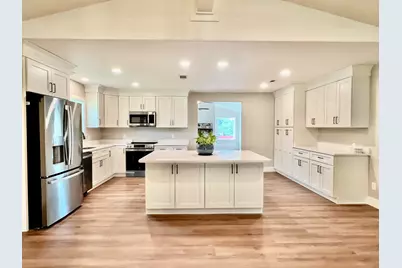 16 N 1st Street N, Defuniak Springs, FL 32433 - Photo 1