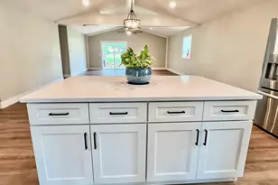 16 N 1st Street N, Defuniak Springs, FL 32433 - Photo 7