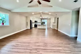 16 N 1st Street N, Defuniak Springs, FL 32433 - Photo 11