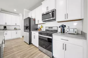 221 Picnic Pl, Freeport, FL 32439 - Photo 9