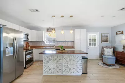 5471 Bonanza Drive, Gulf Breeze, FL 32563 - Photo 13