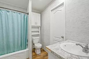 11907 Evergreen St, Fountain, FL 32438 - Photo 15