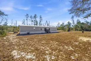 11907 Evergreen St, Fountain, FL 32438 - Photo 19