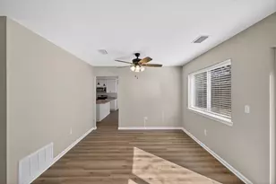 199 College Cove, Niceville, FL 32578 - Photo 17