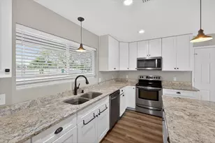 199 College Cove, Niceville, FL 32578 - Photo 9