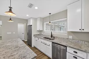 199 College Cove, Niceville, FL 32578 - Photo 11