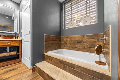 981 E Chestnut Avenue E, Crestview, FL 32539 - Photo 29