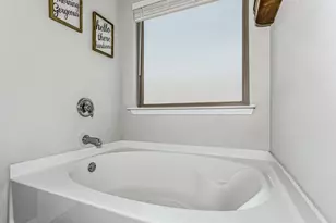 438 Chickadee St, Crestview, FL 32539 - Photo 21