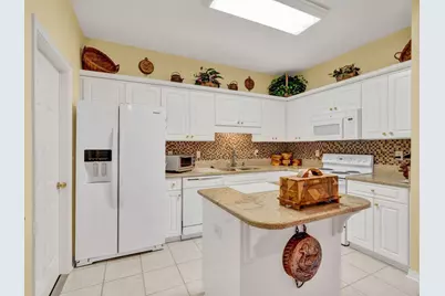 1325 Treasure Cove, Niceville, FL 32578 - Photo 9