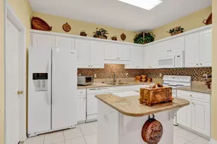 1325 Treasure Cove, Niceville, FL 32578 - Photo 9