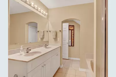 1325 Treasure Cove, Niceville, FL 32578 - Photo 19