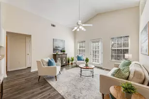 1013 Freeport Ct, Mary Esther, FL 32569 - Photo 3