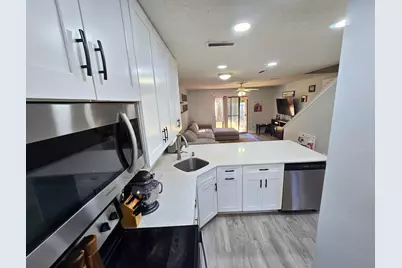 11 NW Poulton Drive NW #UNIT E, Fort Walton Beach, FL 32548 - Photo 3