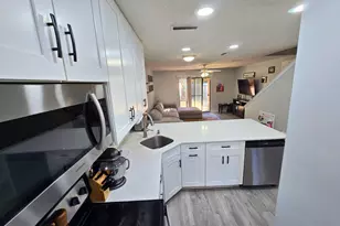 11 NW Poulton Dr NW, Fort Walton Beach, FL 32548 - Photo 3