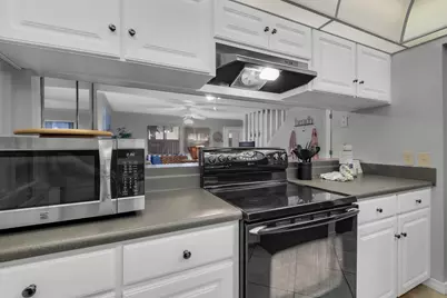 8443 Gulf Boulevard #F26, Navarre, FL 32566 - Photo 13