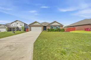 365 Merlin Ct, Crestview, FL 32539 - Photo 3