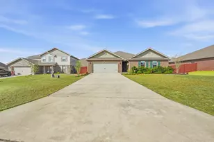 365 Merlin Ct, Crestview, FL 32539 - Photo 5