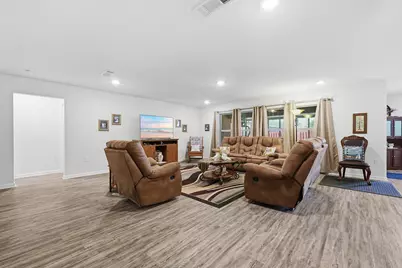 365 Merlin Court, Crestview, FL 32539 - Photo 11