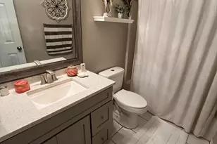 1098 Forest Lake Terrace, Niceville, FL 32578 - Photo 15