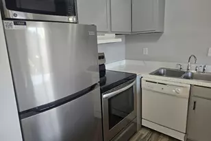 308 SW Miracle Strip Pkwy Parkway SW, Fort Walton Beach, FL 32548 - Photo 5