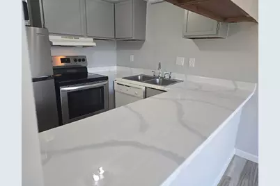 308 SW Miracle Strip Pkwy Parkway SW #27 C, Fort Walton Beach, FL 32548 - Photo 7