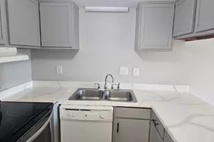 308 SW Miracle Strip Pkwy Parkway SW, Fort Walton Beach, FL 32548 - Photo 3