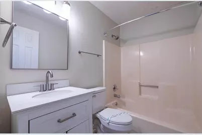 912 48th Street, Niceville, FL 32578 - Photo 9