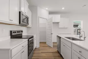 69 E Gray Owl Dr E, Freeport, FL 32439 - Photo 3