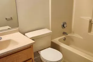 305 Ashley Dr, Crestview, FL 32536 - Photo 17