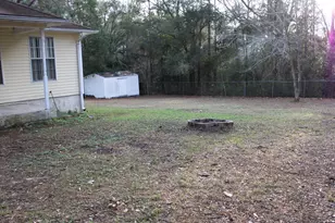 305 Ashley Dr, Crestview, FL 32536 - Photo 3