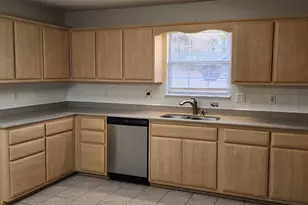 305 Ashley Dr, Crestview, FL 32536 - Photo 11