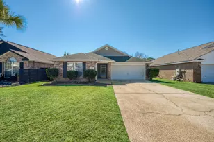 1602 Trent St, Fort Walton Beach, FL 32547 - Photo 1