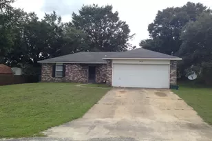 240 Westview Dr, Crestview, FL 32536 - Photo 1