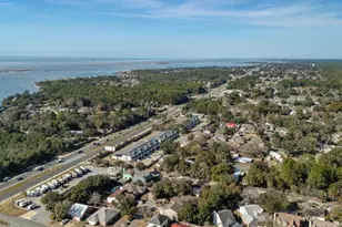 803 Forest Cove Ct, Mary Esther, FL 32569 - Photo 47