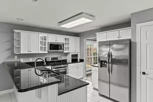 803 Forest Cove Ct, Mary Esther, FL 32569 - Photo 19