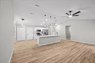 204 Southview Dr, Crestview, FL 32536 - Photo 3