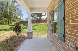 1609 26th St, Niceville, FL 32578 - Photo 5