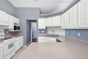 2650 Hidden Estates Cir, Navarre, FL 32566 - Photo 15