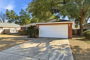 2650 Hidden Estates Cir, Navarre, FL 32566 - Photo 3