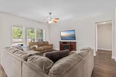 8310 Verano Street, Navarre, FL 32566 - Photo 15