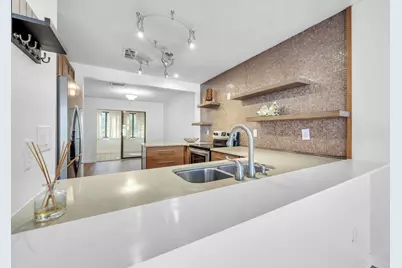 800 Bay Drive #APT 05, Niceville, FL 32578 - Photo 13