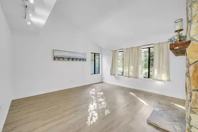 800 Bay Drive #APT 05, Niceville, FL 32578 - Photo 19