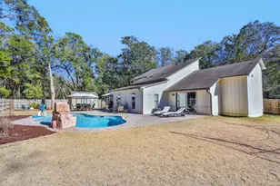 105 E Capri Cove E, Niceville, FL 32578 - Photo 9