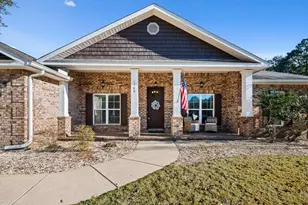 1569 Lakeside Dr, Niceville, FL 32578 - Photo 3