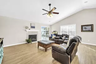 835 Whitrock Ln, Fort Walton Beach, FL 32547 - Photo 5