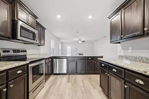 217 Baycliff Dr, Crestview, FL 32536 - Photo 7