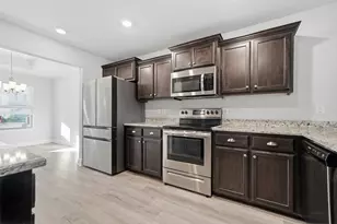 217 Baycliff Dr, Crestview, FL 32536 - Photo 5